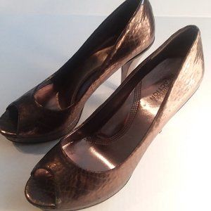 Kenneth Cole Reaction Metallic Reptile Print Pump